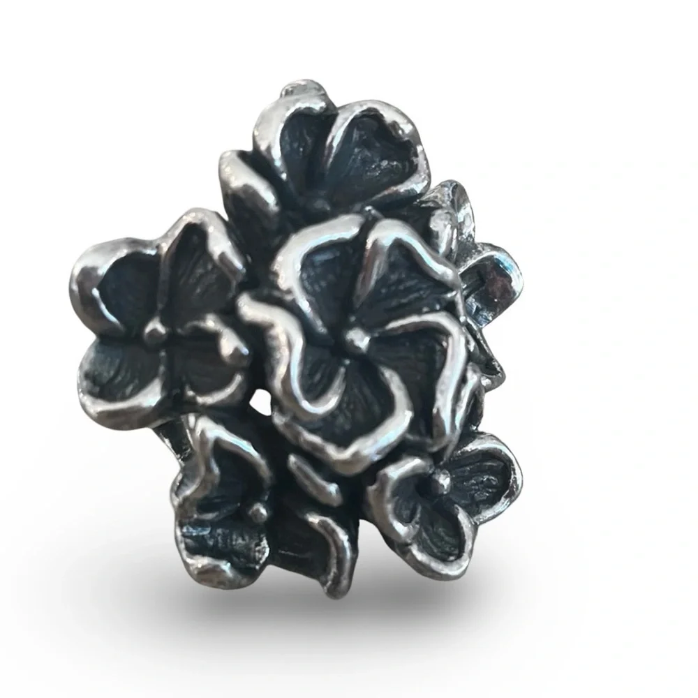 Silver Blackened Rhodium Floral Ring Size 7